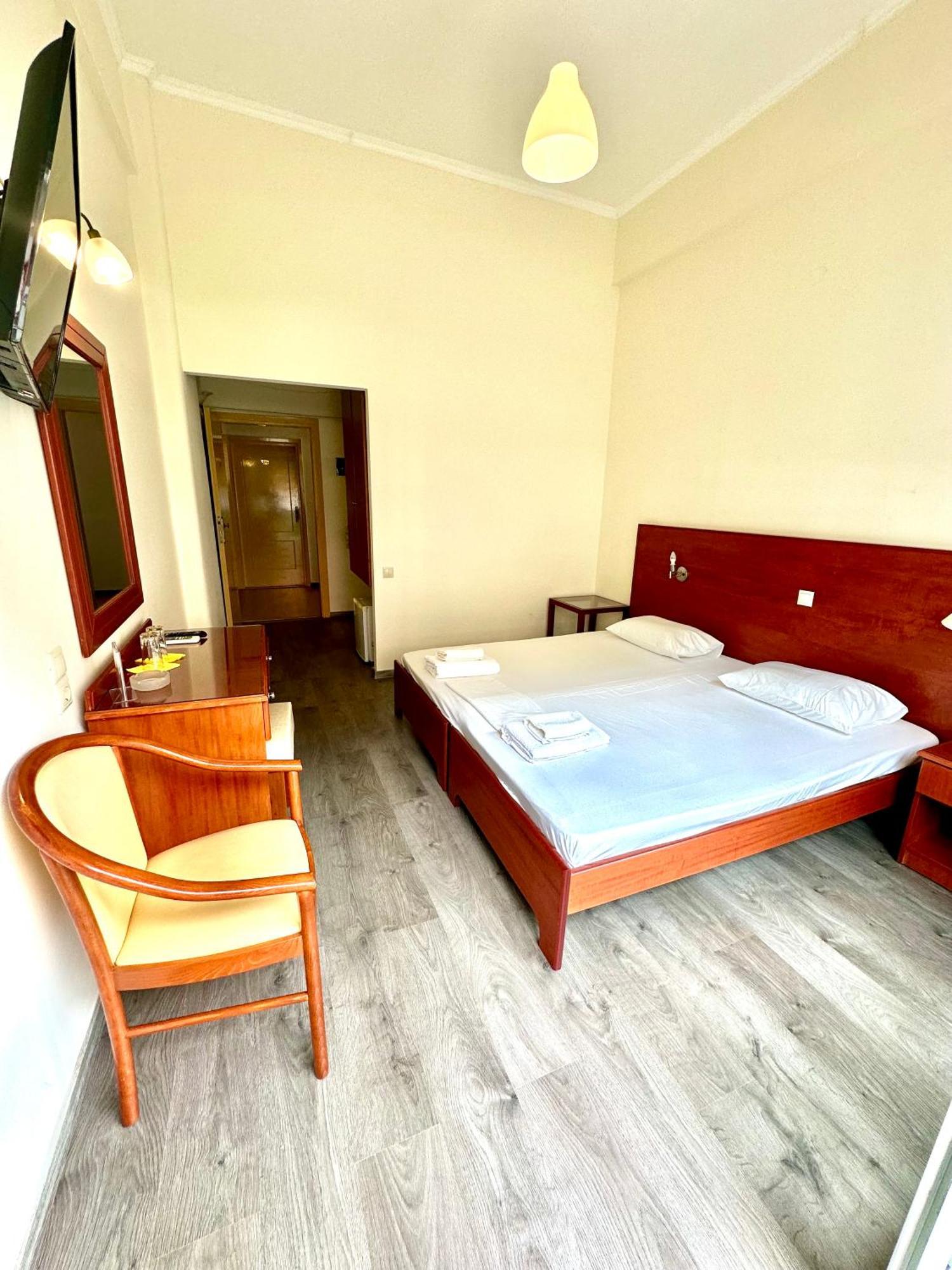 Hotel Akti Loutráki Quarto foto